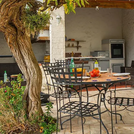 Holiday home L'ecrin Occitan Lauraguel